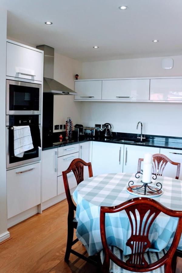 Modern Apartment In Единбург Екстер'єр фото